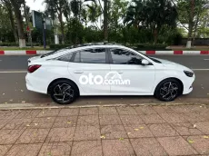 MG MG5 Luxury 5 chỗ Trắng