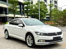 Volkswagen Passat 2017 số tự động tại Hà Nội