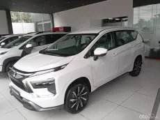 Sẵn xe giao ngay hok lo về giá