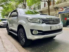 Gia đình bán xe Toyota Fortuner bản G SX 2016