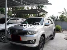 Toyota Fortuner 2015 Bạc