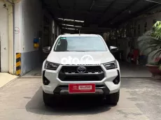 Toyota Hilux E AT 2024 28077 km Trắng
