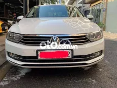 Volkswagen Passat sx 2017 model 2018 Trắng