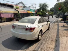 Chevrolet Cruze màu Trắng
