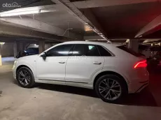 Bán xe Audi Q8 chưa chạy hết roda