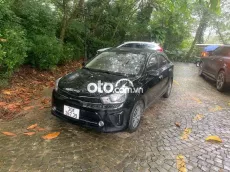 Kia Soluto màu Đen
