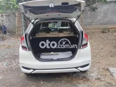 Honda Jazz Trắng