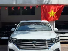 Xe màu trắng, nội thất kem cực mới, giá tốt thương lượng