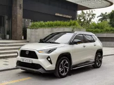 Lướt Toyota Yaris Cross 1.5 - 2024 Màu: Trắng Odo: 18.000 km Giá: 608 Triệu tl Trang bị thêm: Flim 3M, Lót S