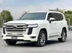 Xe trắng nội thất kem