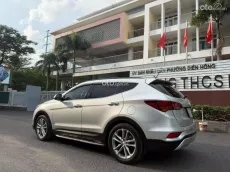 Cần bán Hyundai- SANTAFFE đời 2016 bản full máy xăng, xe đẹp