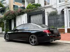 Mercedes E300 AMG 2019 cá nhan su dụng