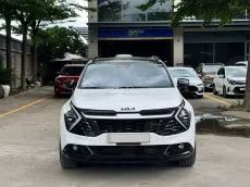 - Nội thất xe còn mới - Chất xe đẹp