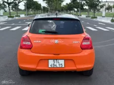 Suzuki swift 2023 bản GLx màu cam nhập khẩu phù hợp gia đình nhỏ gọn
