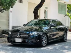 Mercedes-Benz E300 2022 số tự động