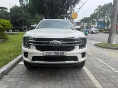 Xe gia đình rộng rãi, tiện nghi đầy đủ