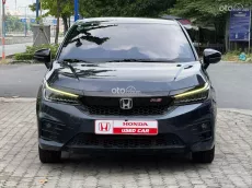RS 2022, màu xanh, số tự động, chỉ 52.000 km