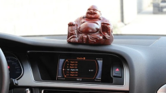 Đồ trang trí phong thủy - Nỗi bất an khó nói của người dùng ô tô
