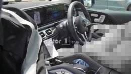 Khoang lái của Mercedes–Benz GLE 2019 đã lộ diện với hàng loạt tính năng mới