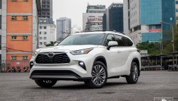 Đánh giá xe Toyota Highlander Platinum 2021 đầu tiên tại Việt Nam: Trải nghiệm êm ái, khác biệt