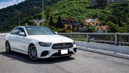 Đánh giá xe Mercedes-Benz E300 AMG 2021 sau hành trình Tam Đảo: Chạy phố nhẹ nhàng, leo đèo khỏi nghĩ
