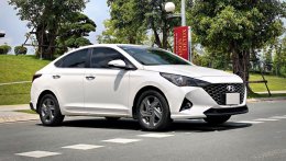 Mua sedan B cũ đời 2021, chọn Hyundai Accent rộng rãi hay Mazda 2 máy khỏe?