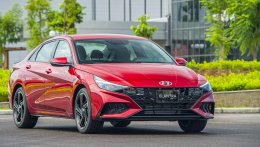 Đánh giá Hyundai Elantra 2023 mới ra mắt: Liệu có đủ sức cạnh tranh?