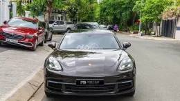 Bán xe Porsche Panamera 2018
