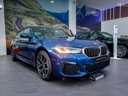 Cần bán BMW 520i M Sport 2023 - Giảm sâu tiền mặt, giao ngay, cùng 1 năm bảo hiểm vật chất