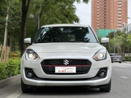 Cần bán xe oto Suzuki Swift GLX 1.2 CVT 2019 - Giá còn cực tốt