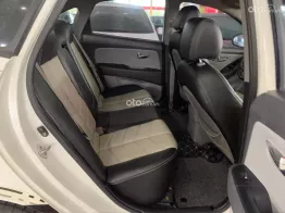 Sedan 5 chỗ giá rẻ, máy số ngon, thân vỏ chắc chắn