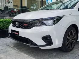 Khuyến Mại Cực Lớn Tặng tiền mặt, bảo hiểm và phụ kiện
