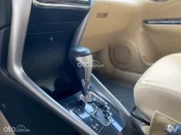 Xe màu trắng, chất xe đẹp XUẤT SẮC, Có hỗ trợ vay