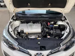 Xe màu trắng, chất xe đẹp XUẤT SẮC, Có hỗ trợ vay