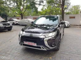 Bán MITSUBISHI OUTLANDER 2.0AT sản xuất và đăng ký 2021