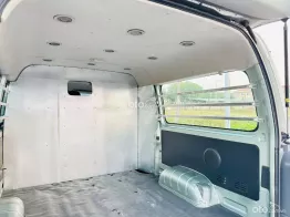 Hiace tải van 6 chỗ đời 2011, máy xăng, tải 800kg