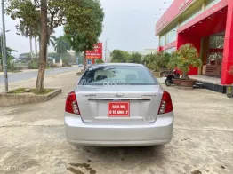 Sedan 5 chỗ giá rẻ, máy số ngon, thân vỏ chắc chắn