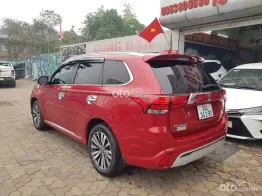 MITSUBISHI OUTLANDER 2.0 AT sản xuất 2023 đăng ký và lăn bánh 2024