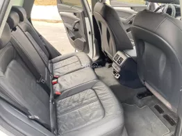 Một chủ từ đầu biển tỉnh