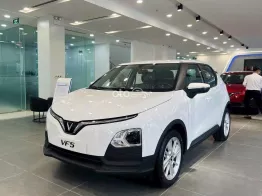 GIAO NGAY| GIẢM 6% GIÁ NY - VAY 90% GIÁ TRỊ XE LÃI SUẤT VAY CHỈ 3% (EM HƯNG HỖ TRỢ TÙY HỒ SƠ KH) -