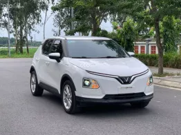 Sạc miễn phí đến 2027, bảo hành tới 2030