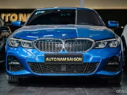 Model 2022 màu xanh cực bén