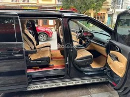 Cần bán gấp xe MPV đầy đủ tiện nghi bản Premium