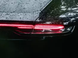 Option 1 tỷ 5 - Đen nội thất đỏ