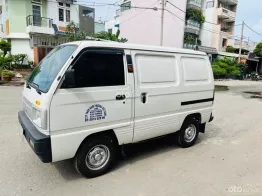 Có điều hoà mát lạnh, vách ngăn lót sàn đầy đủ