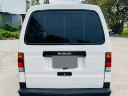 Có điều hoà mát lạnh, vách ngăn lót sàn đầy đủ