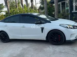 Mẫu sedan trẻ trung, giá tốt thương lượng