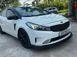 Mẫu sedan trẻ trung, giá tốt thương lượng