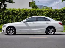 Mercedes-Benz C200 trắng/kem sx2016
