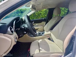 Mercedes-Benz C200 trắng/kem sx2016